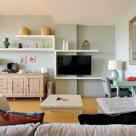 Impressive 2 Bedroom Apt With Top View